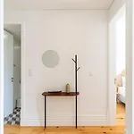 Gorgeous Flat W. Balcony In Iconic Pedestrian St * Πόρτο