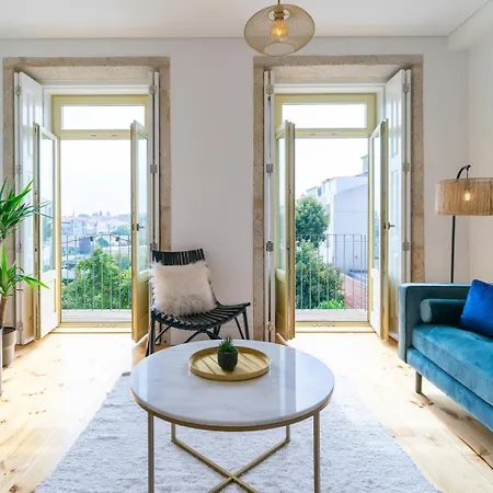 Gorgeous Flat W. Balcony In Iconic Pedestrian St Apartament *