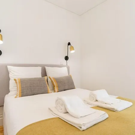 Apartament Gorgeous Flat W. Balcony In Iconic Pedestrian St Porto