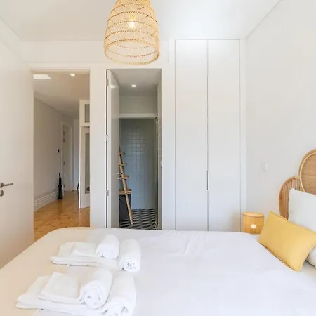 Apartament Gorgeous Flat W. Balcony In Iconic Pedestrian St Porto