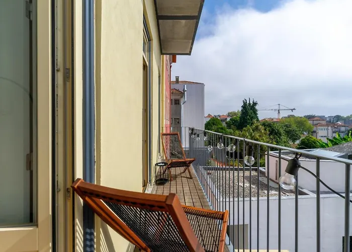 Gorgeous Flat W. Balcony In Iconic Pedestrian St