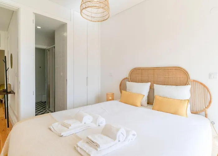 Διαμέρισμα Gorgeous Flat W. Balcony In Iconic Pedestrian St