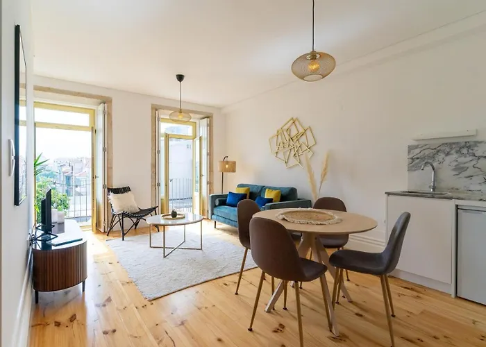 Lejlighed Gorgeous Flat W. Balcony In Iconic Pedestrian St Porto