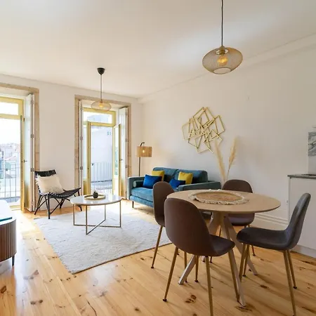 Apartment Gorgeous Flat W. Balcony In Iconic Pedestrian St Porto