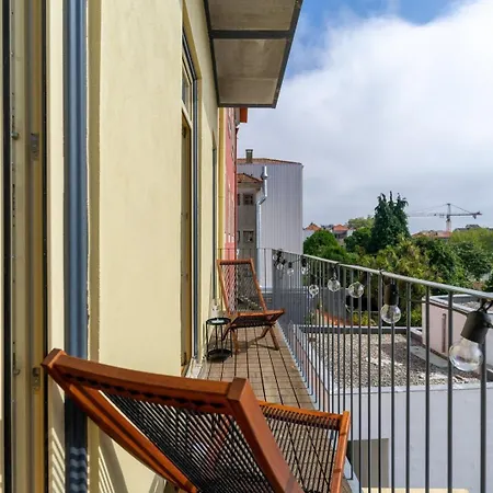 Gorgeous Flat W. Balcony In Iconic Pedestrian St